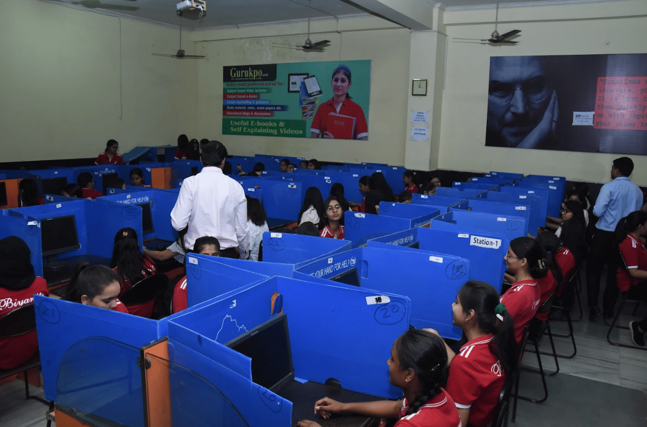 Biyani Girls College Jaipur Labs photo 3